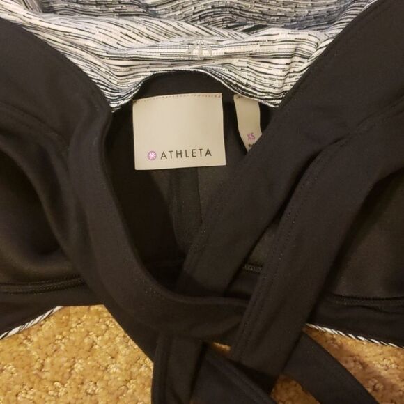 Athleta top   - Picture 3 of 5